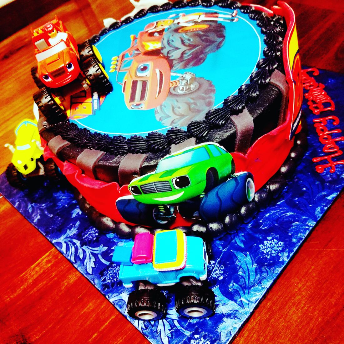 Kid's Cars Cake